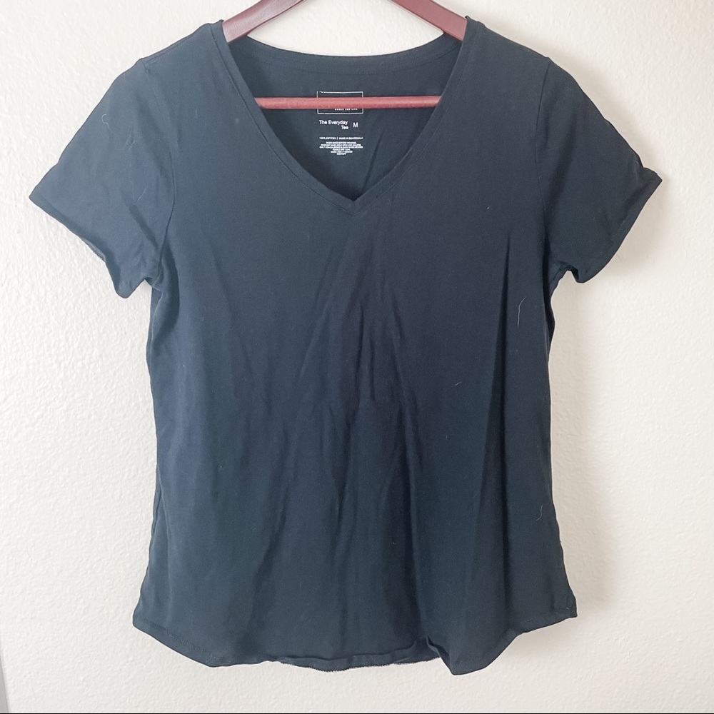 WOMENS - Black V-Neck Sonoma T-shirt - Size M